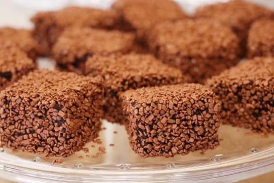 Bolo de chocolate gelado